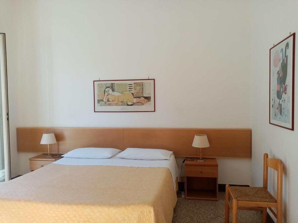 Ariston Petit Hotel Palermo Exterior foto