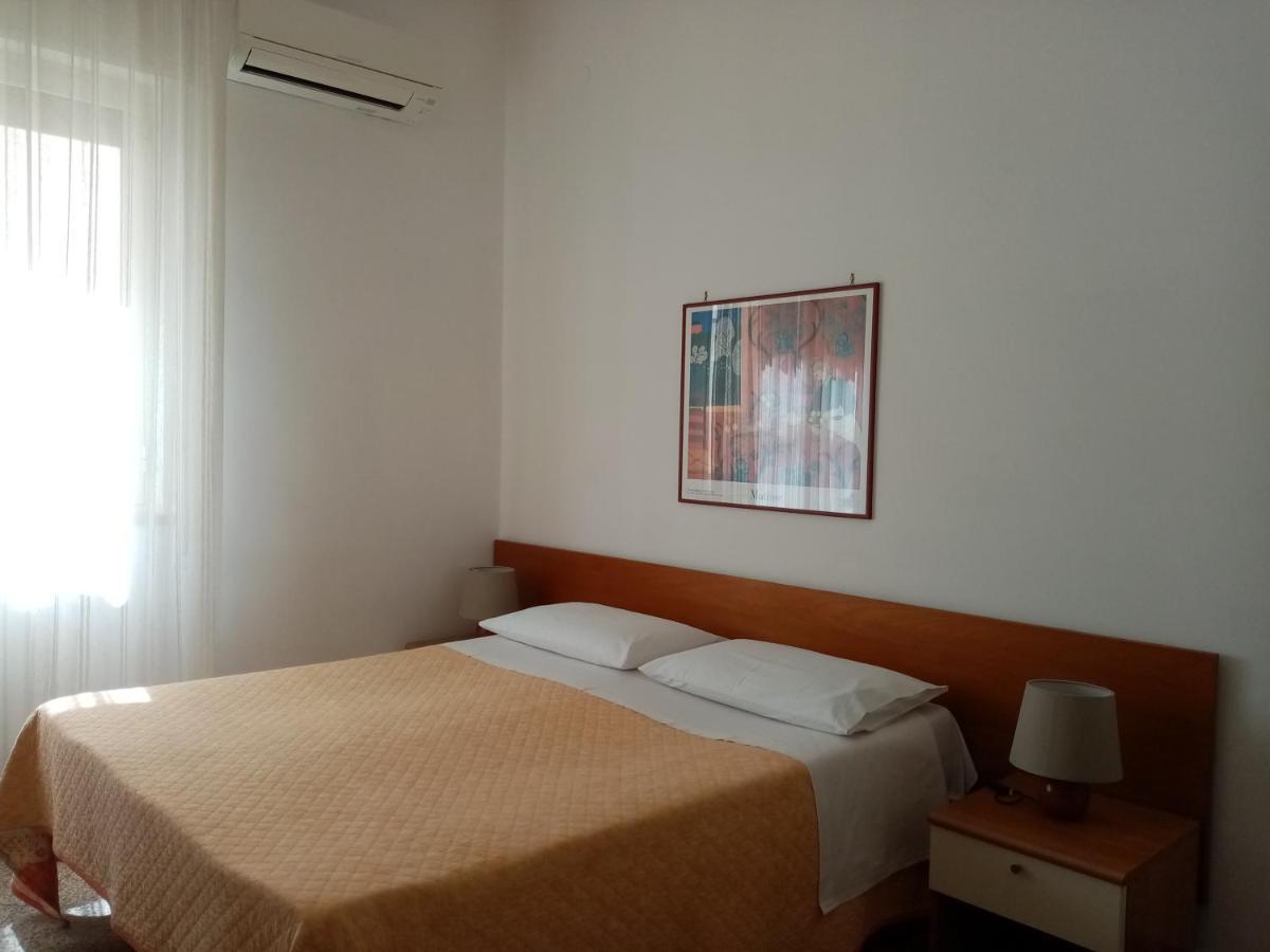 Ariston Petit Hotel Palermo Exterior foto